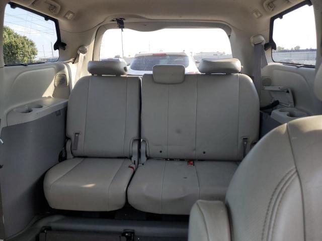 2011 Toyota Sienna XLE