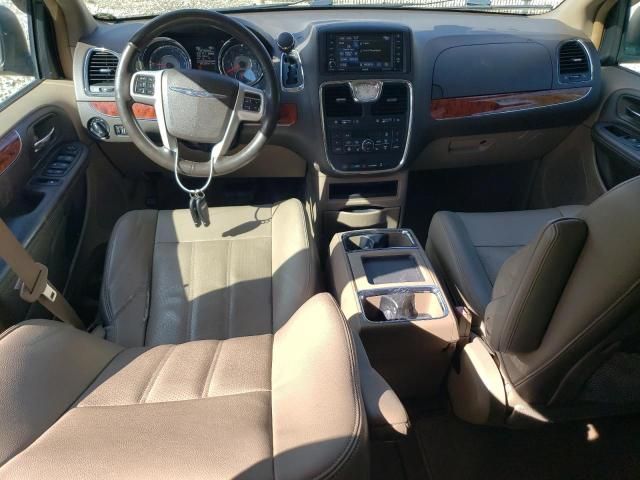 2015 Chrysler Town & Country Touring L