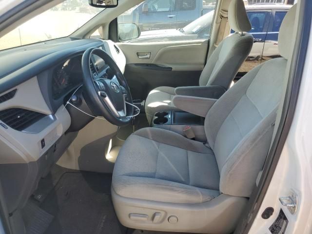 2015 Toyota Sienna LE