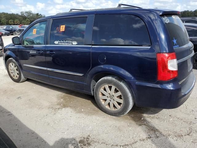 2016 Chrysler Town & Country Touring