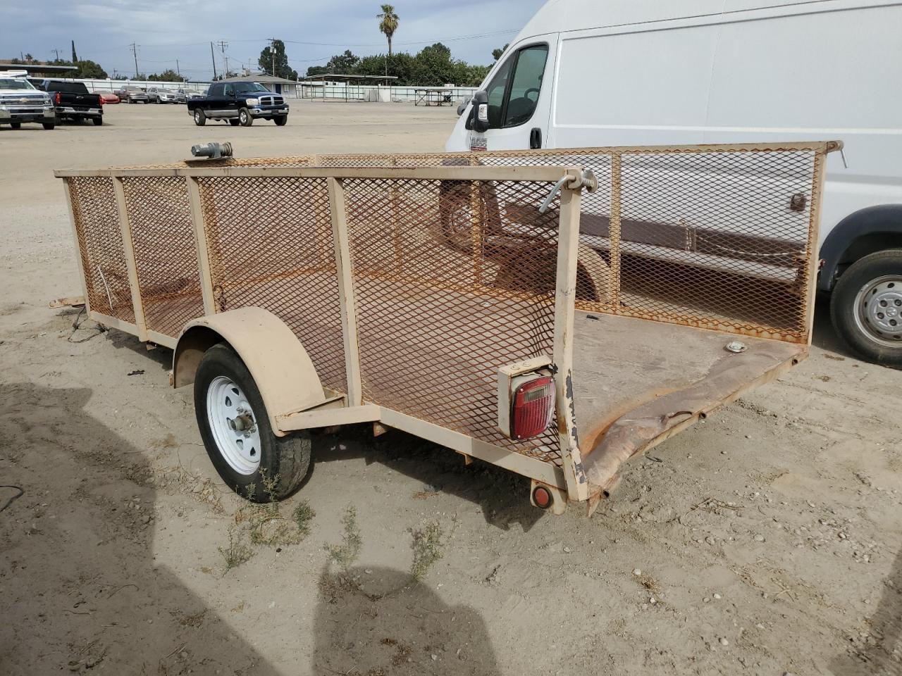 2000 Special Construction Trailer For Sale in Fresno, CA Lot 76137***