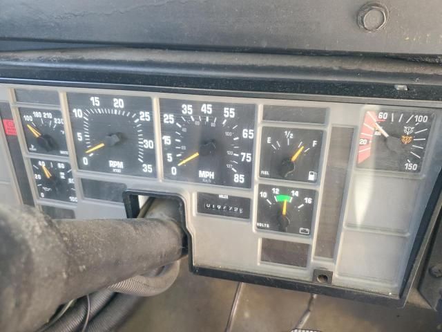 1995 International 3000 3800