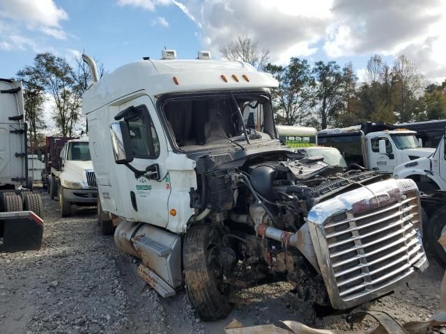 2016 Freightliner Cascadia 125