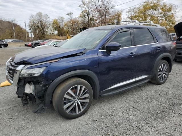 2022 Nissan Pathfinder Platinum