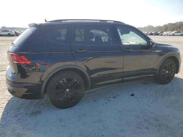 2022 Volkswagen Tiguan SE R-LINE Black