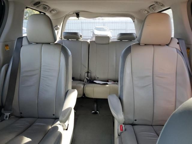 2014 Toyota Sienna XLE