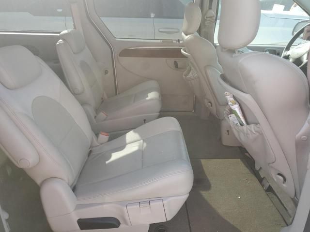 2005 Chrysler Town & Country Limited