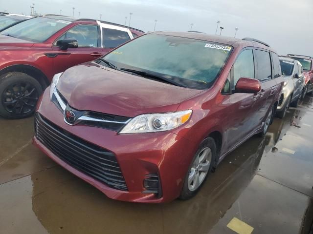 2019 Toyota Sienna LE