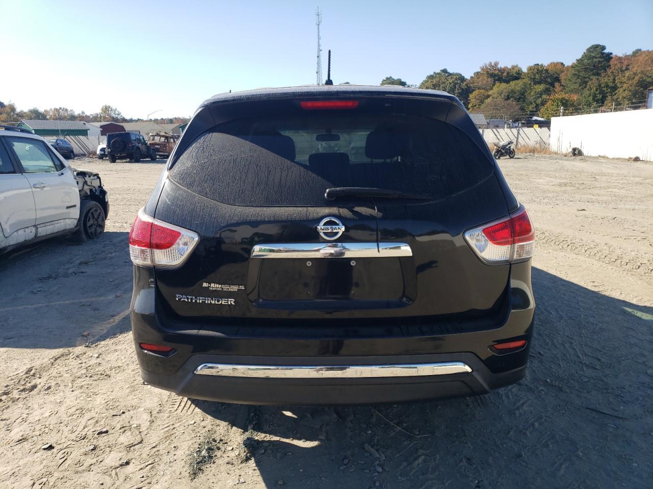 2013 Nissan Pathfinder s