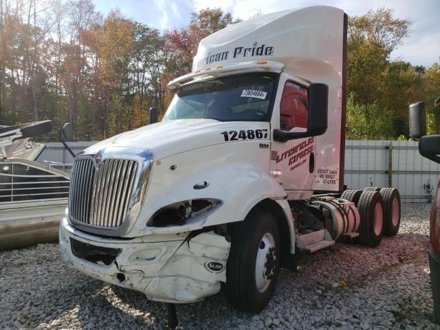 2019 International RH613
