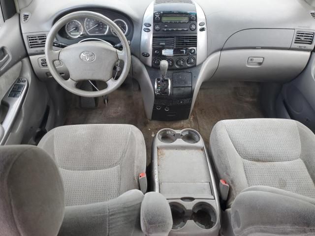 2006 Toyota Sienna CE