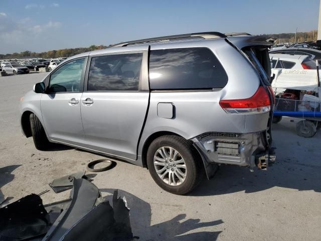 2012 Toyota Sienna XLE