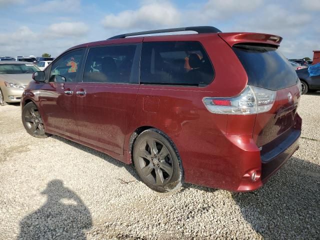 2015 Toyota Sienna Sport