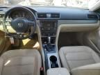 2014 Volkswagen Passat SE