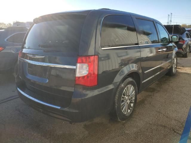 2014 Chrysler Town & Country Touring L