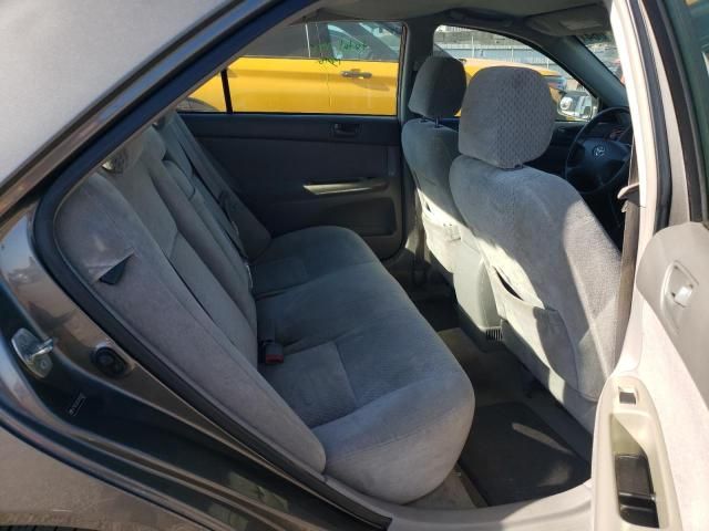 2004 Toyota Camry LE