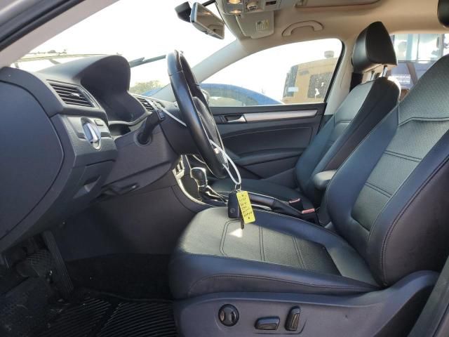 2014 Volkswagen Passat SE