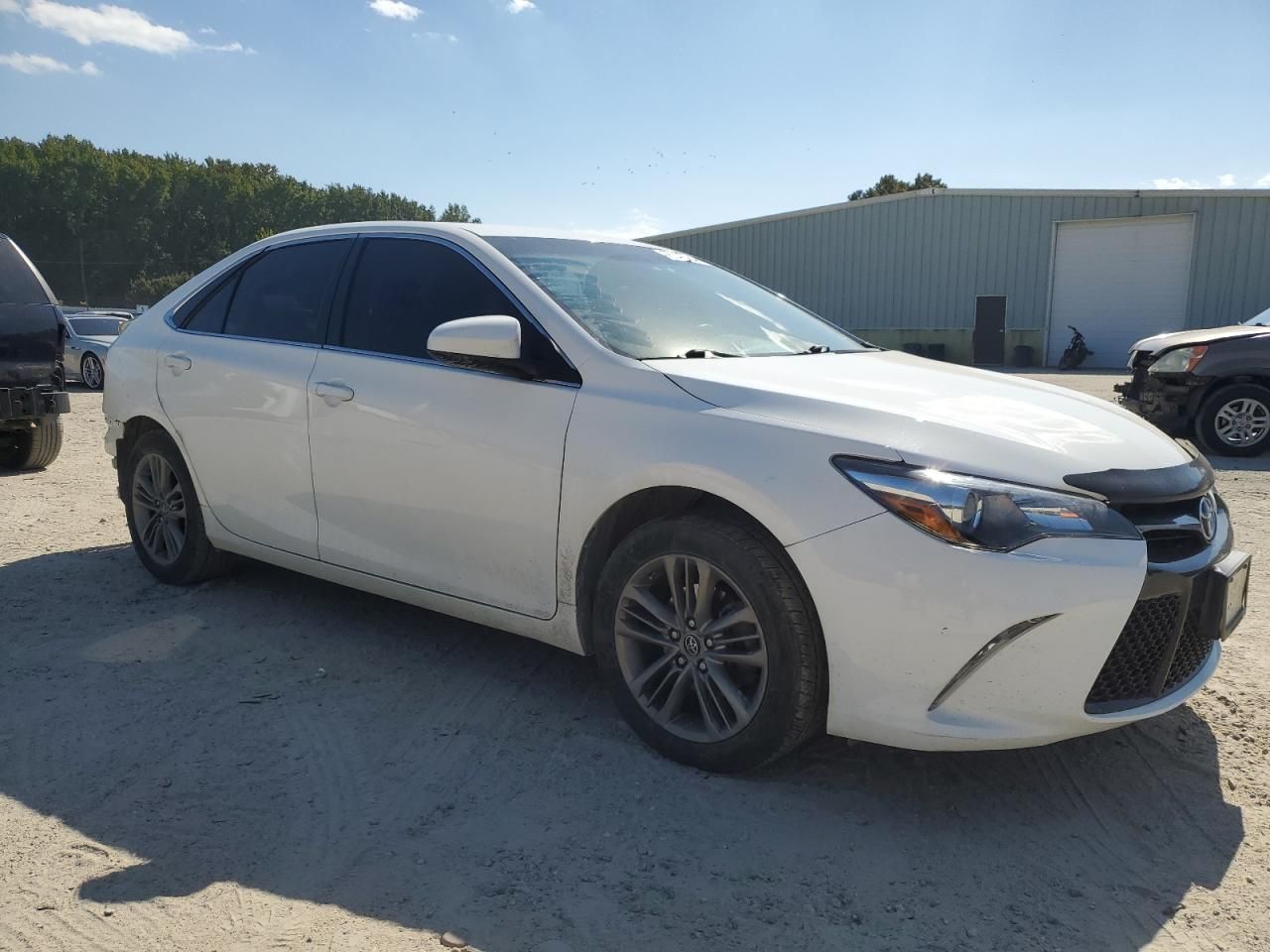 2016 Toyota Camry le