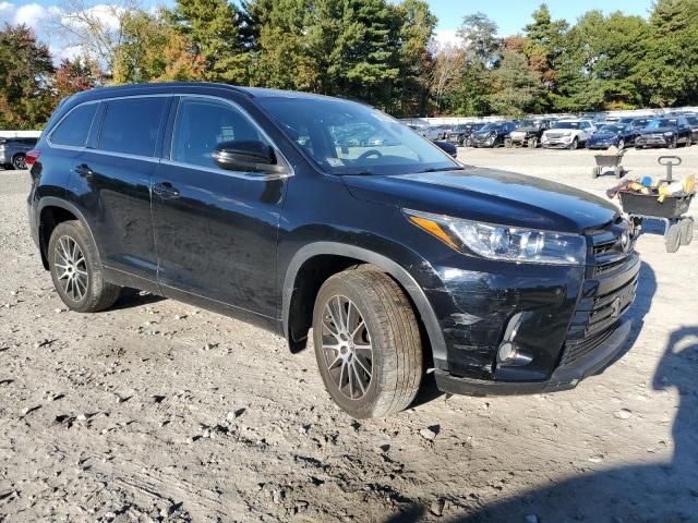 2017 Toyota Highlander SE