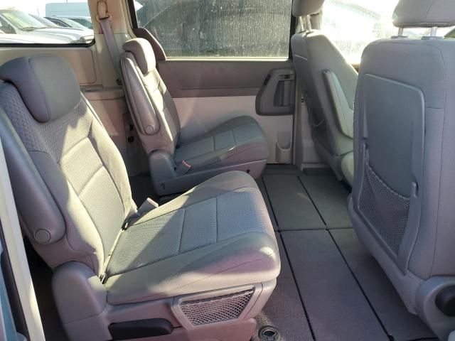 2010 Chrysler Town & Country Touring