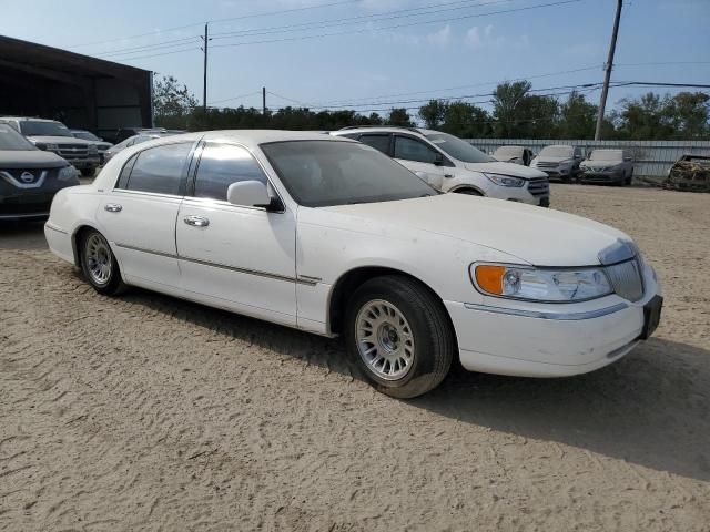 1999 Lincoln Town Car Executive