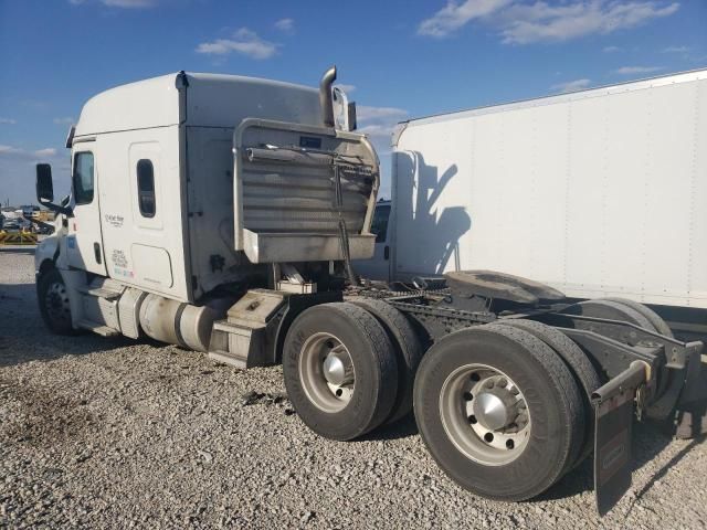 2019 Freightliner Cascadia 126