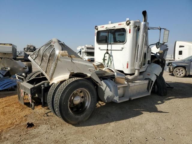 2013 Peterbilt 384