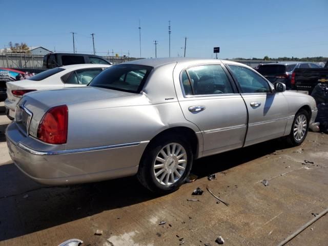 2004 Lincoln Town Car Executive