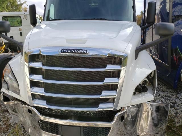 2019 Freightliner Cascadia 126