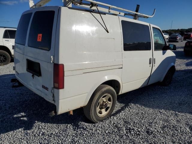 2003 GMC Safari XT