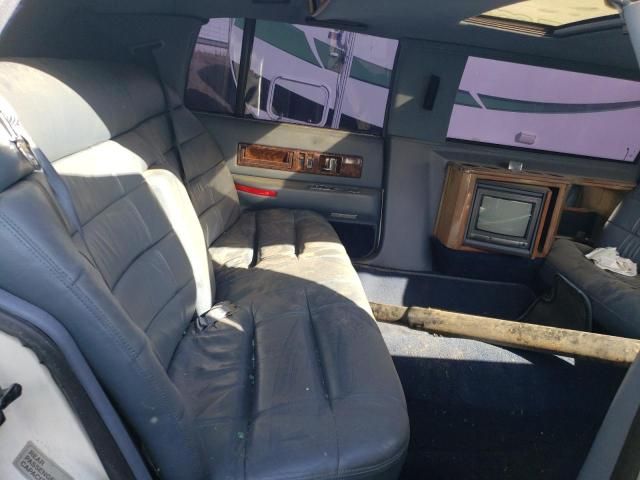 1995 Cadillac Fleetwood Base