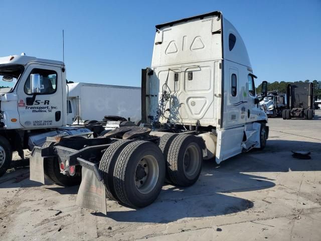 2015 Freightliner Cascadia 125