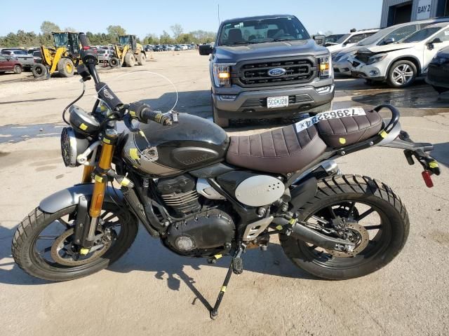 2024 Triumph Scrambler 400 X