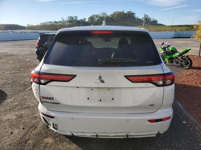 2023 Mitsubishi Outlander SE