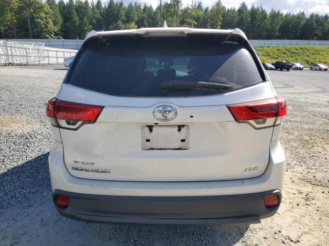 2018 Toyota Highlander SE