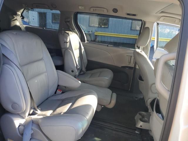 2015 Toyota Sienna XLE