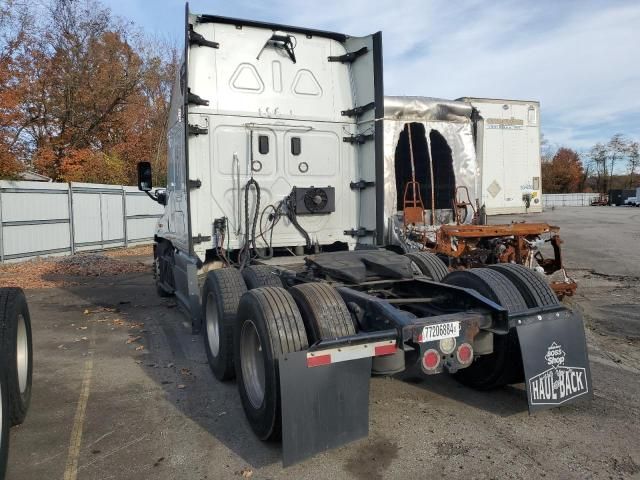 2017 Freightliner Cascadia 125