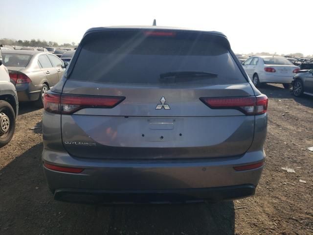 2022 Mitsubishi Outlander SE