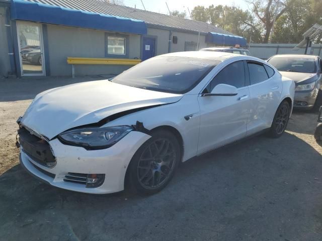 2015 Tesla Model S 70D