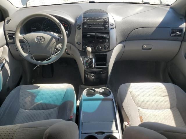 2009 Toyota Sienna CE