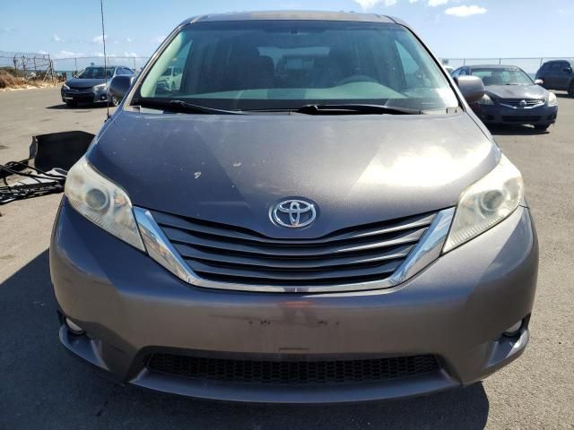 2012 Toyota Sienna XLE