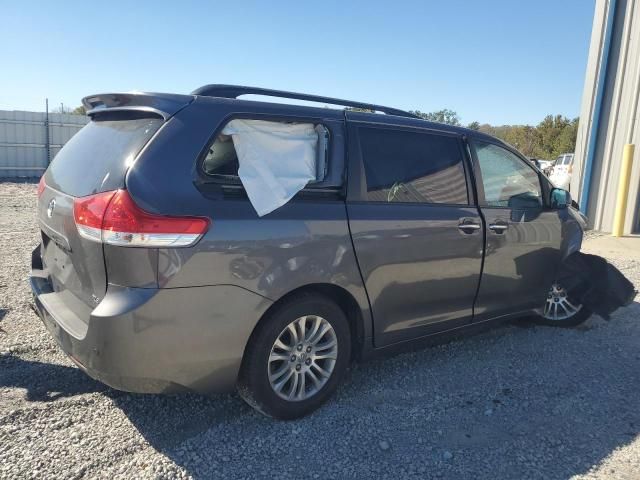 2014 Toyota Sienna XLE