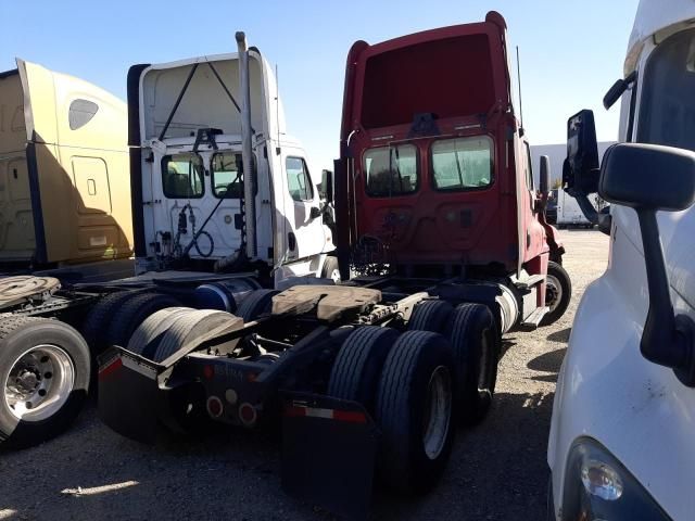 2016 Freightliner Cascadia 125