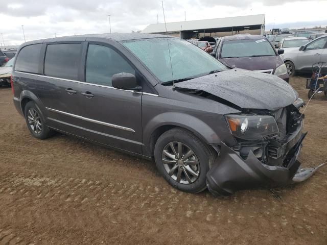 2015 Chrysler Town & Country S