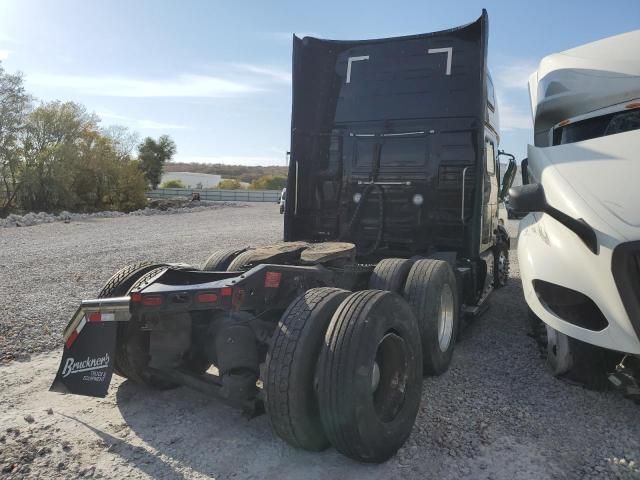 2022 Volvo VN VNL