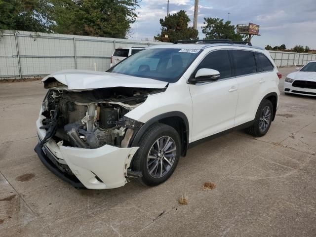 2019 Toyota Highlander SE