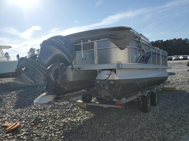 2022 Bennington Marine Boat With Trailer