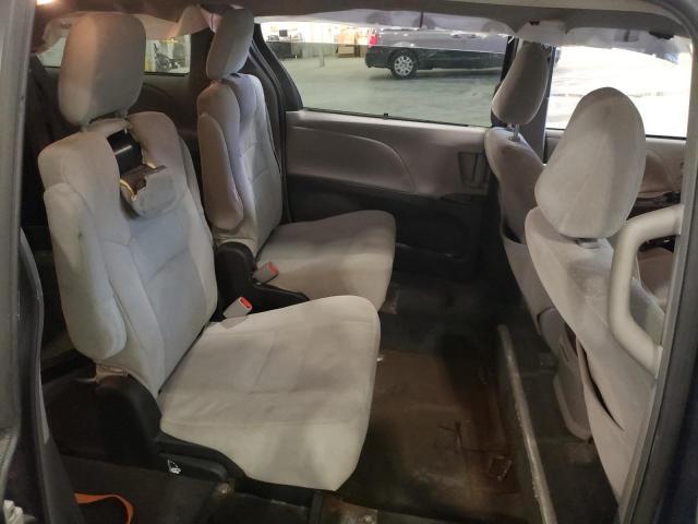 2015 Toyota Sienna le