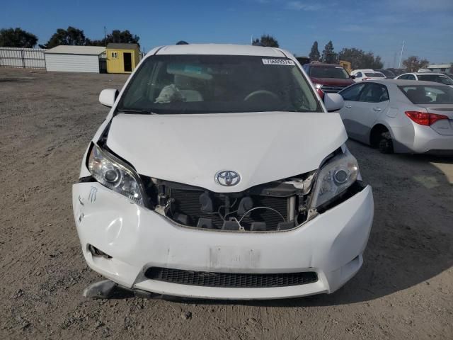 2011 Toyota Sienna LE