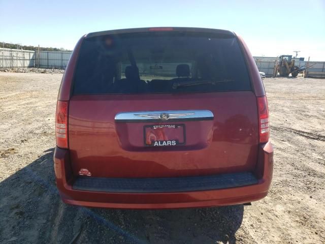 2010 Chrysler Town & Country LX